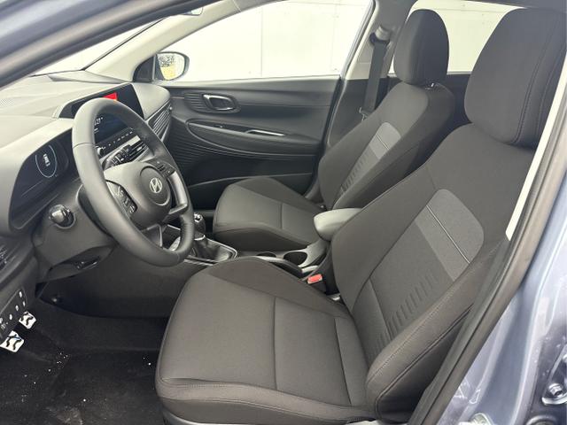 Hyundai / BAYON / Blau / / / SmartSense PLUS NAVI SHZ RFK PDC KLIMAAUTOMATIK