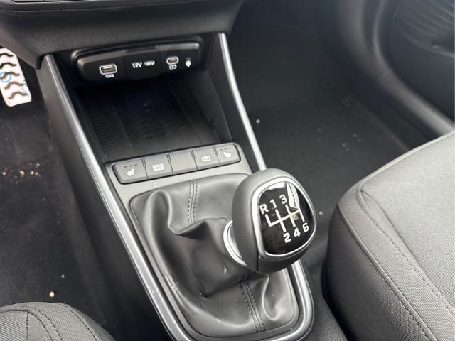 Hyundai / BAYON / Blau / / / SmartSense PLUS NAVI SHZ RFK PDC KLIMAAUTOMATIK