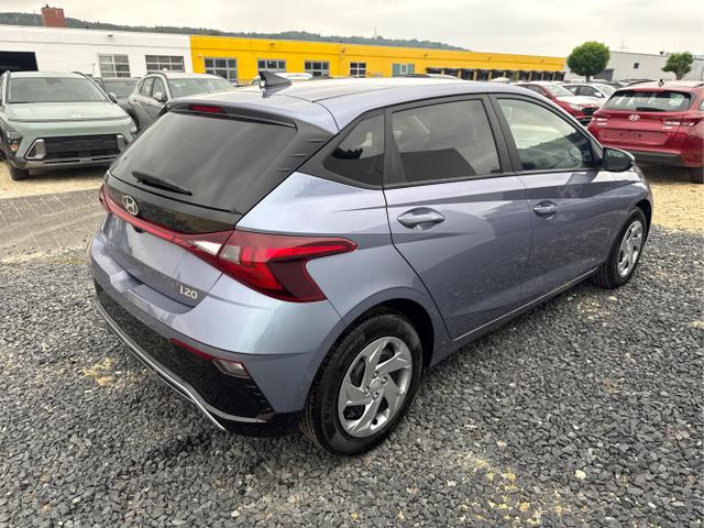 Hyundai / i20 / Blau / / / NAVI Klimaautomatik SHZ 