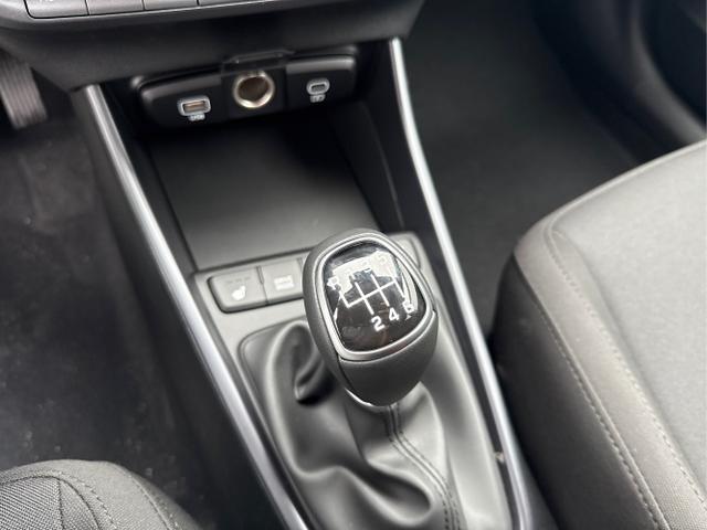 Hyundai / i20 / Blau / / / NAVI Klimaautomatik SHZ 