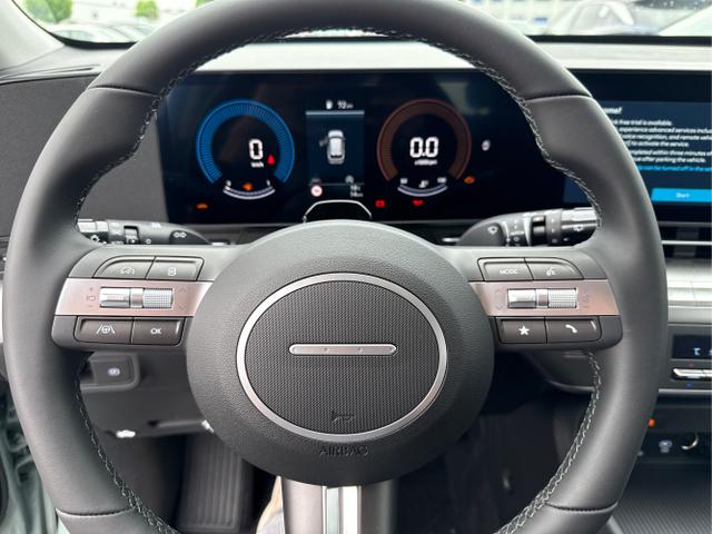 Hyundai / KONA / Grün / / / NAVI KLIMAAUTOMATIK PDC v+h RFK