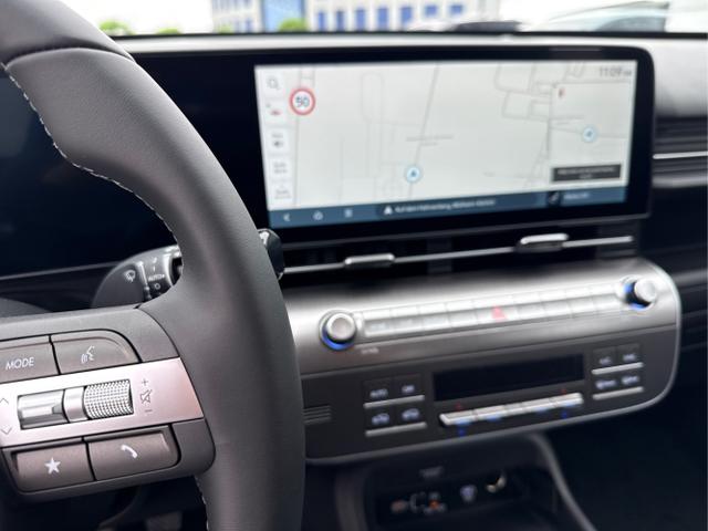 Hyundai / KONA / Grün / / / NAVI KLIMAAUTOMATIK PDC v+h RFK