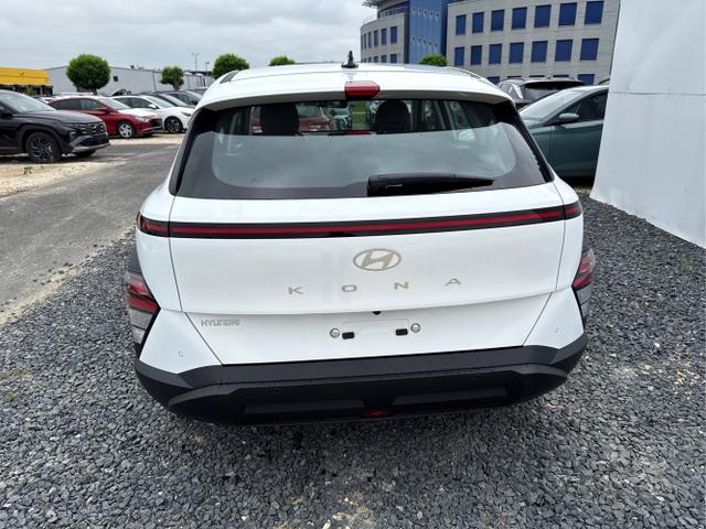 Hyundai / KONA / Weiß / / / NAVI KLIMAAUTOMATIK PDC v+h RFK