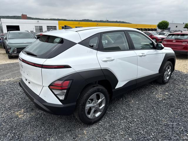 Hyundai / KONA / Weiß / / / NAVI KLIMAAUTOMATIK PDC v+h RFK