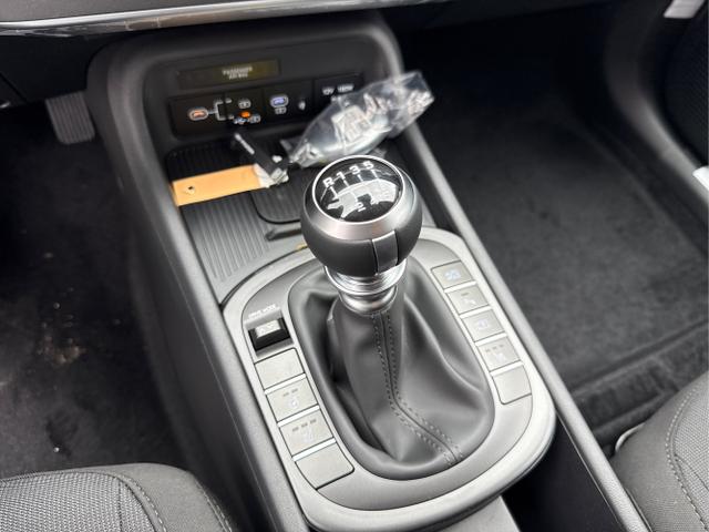 Hyundai / KONA / Weiß / / / NAVI KLIMAAUTOMATIK PDC v+h RFK