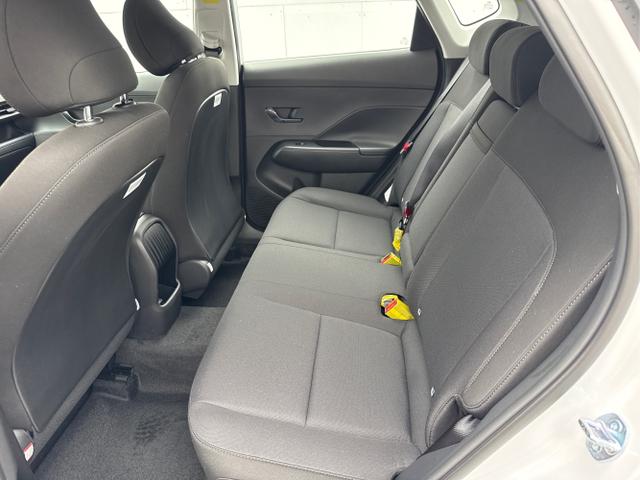 Hyundai / KONA / Weiß / / / NAVI KLIMAAUTOMATIK PDC v+h RFK