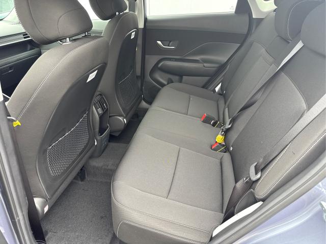 Hyundai / KONA / Blau / / / DCT ACC SHZ NAVI 18ALU 