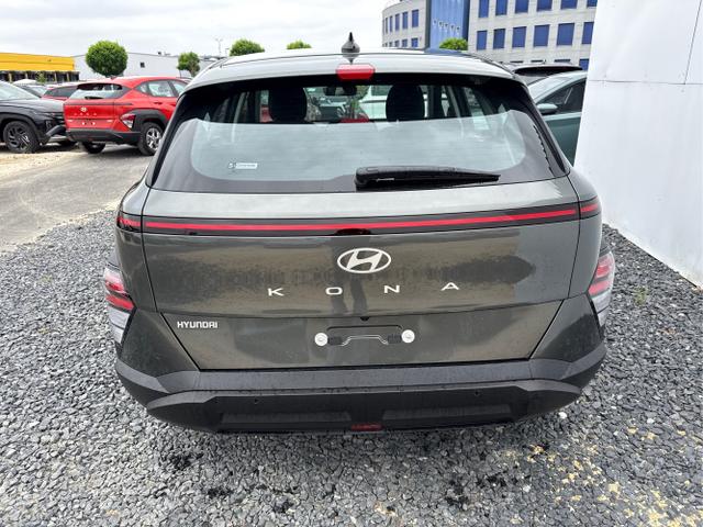 Hyundai / KONA / Grau / / / NAVI KLIMAAUTOMATIK PDC v+h RFK
