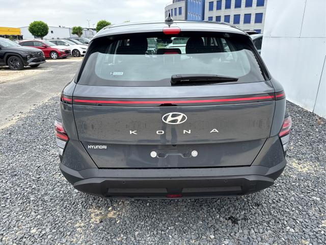 Hyundai / KONA / Grau / / / NAVI KLIMAAUTOMATIK PDC v+h RFK