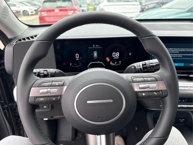 Hyundai / KONA / Grau / / / NAVI KLIMAAUTOMATIK PDC v+h RFK