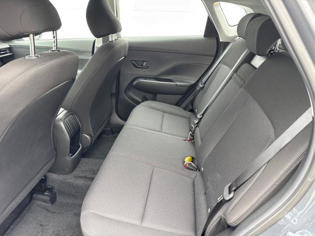 Hyundai / KONA / Grau / / / NAVI KLIMAAUTOMATIK PDC v+h RFK