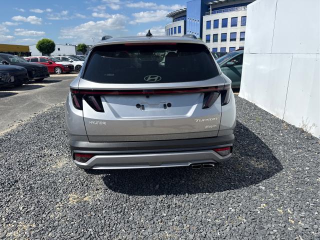 Hyundai / TUCSON / Silber / / / PANO SHZ v+h 18 ALU