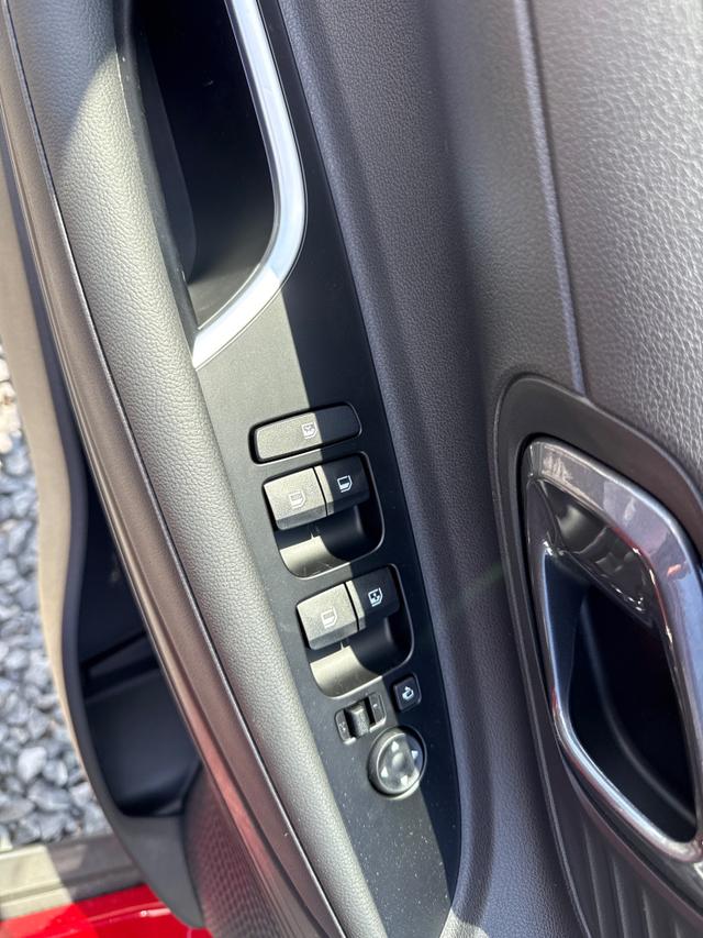 Hyundai / BAYON / Rot / / / DCT ACC SmartSense PLUS NAVI SHZ RFK PDC KLIMAAUTOMATIK