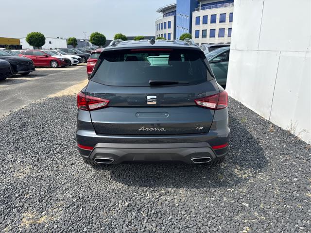 Seat / Arona / Grau / / / NAVI SHZ VOLL LED RFK PDC v+h 18ALU 