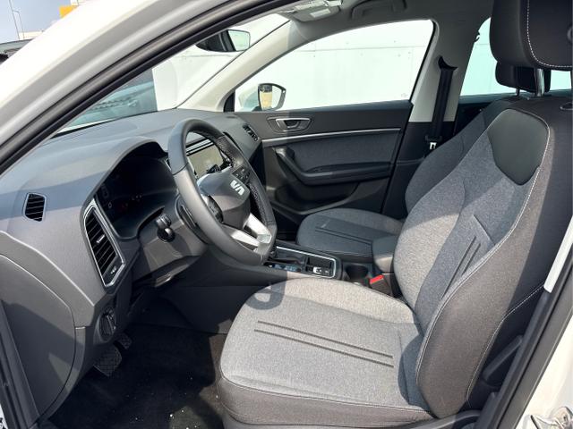 Seat / Ateca / Weiß / / / DSG BLACK PACK SHZ RFK ACC 