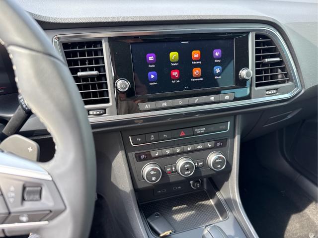 Seat / Ateca / Weiß / / / DSG BLACK PACK SHZ RFK ACC 
