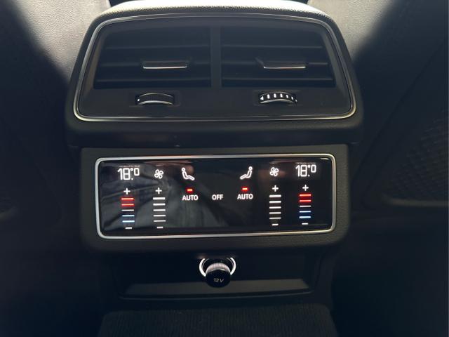 Audi / A6 Avant / Schwarz / / / AUT SH AHK NAVI MATRIX 360 ACC