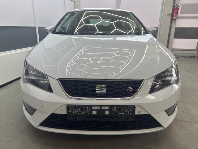 Seat / Leon / Weiß / / / 1.4 TSI DSG NAVI LED TEMPOMAT SHZ