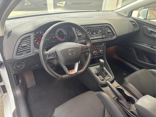 Seat / Leon / Weiß / / / 1.4 TSI DSG NAVI LED TEMPOMAT SHZ
