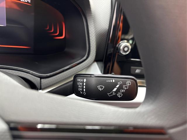 Seat / Ibiza / Blau / / / PDC ALU LED RADIO KLIMA EL.PAKET