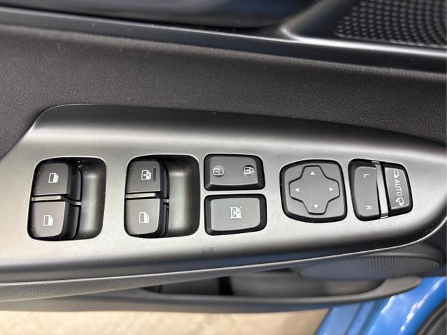 Hyundai / KONA / Blau / / / 6-Gang IMT NAVI KRELL SHZ RFK