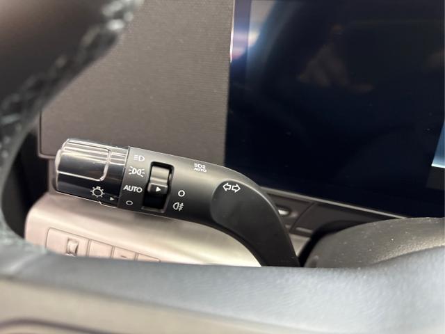 Hyundai / KONA / Schwarz / / / NAVI KLIMAAUTOMATIK PDC v+h RFK