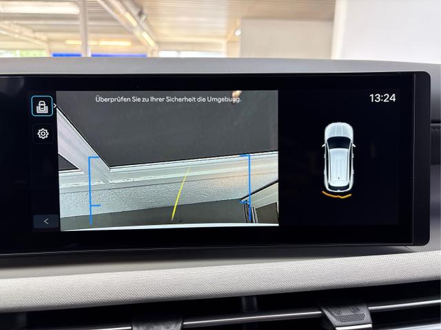 Hyundai / TUCSON / Weiß / / / PANO SHZ v+h 18 ALU