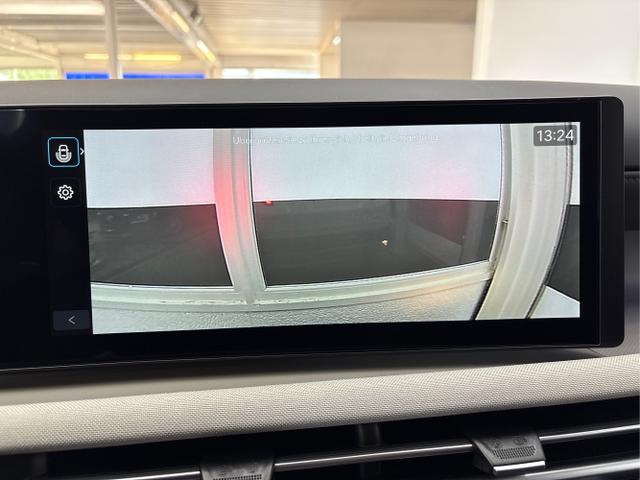 Hyundai / TUCSON / Weiß / / / PANO SHZ v+h 18 ALU