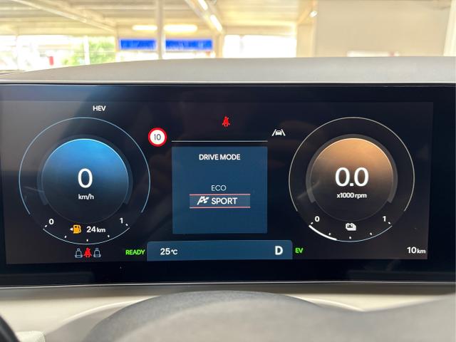 Hyundai / TUCSON / Weiß / / / PANO SHZ v+h 18 ALU