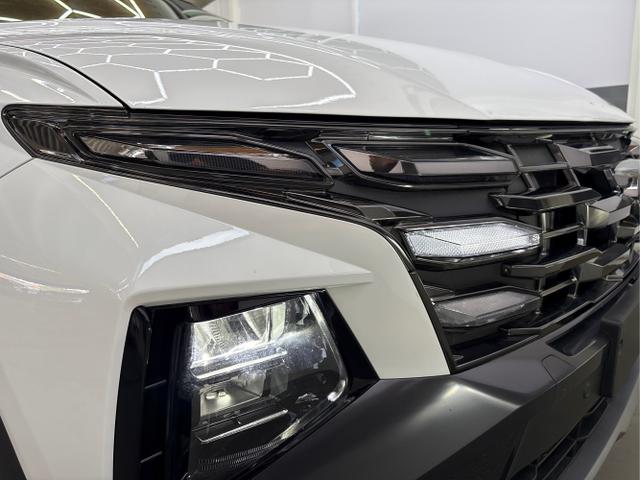 Hyundai / TUCSON / Weiß / / / PANO SHZ v+h 18 ALU
