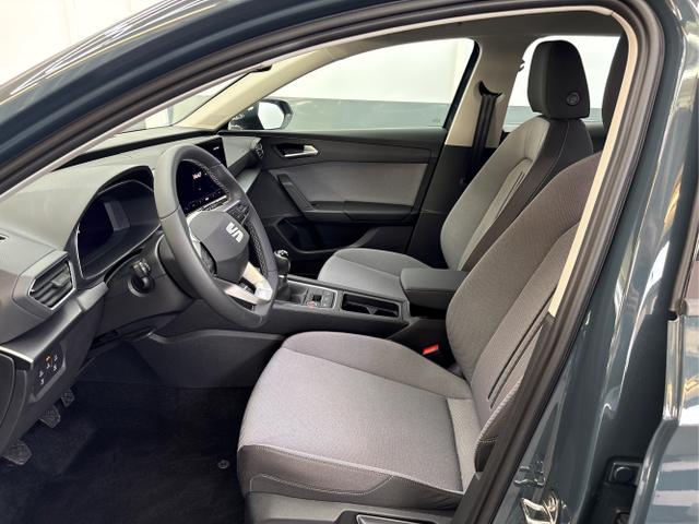Seat / Leon / Blau / / / 1.5 TSI SHZ ACC RFK PDC 