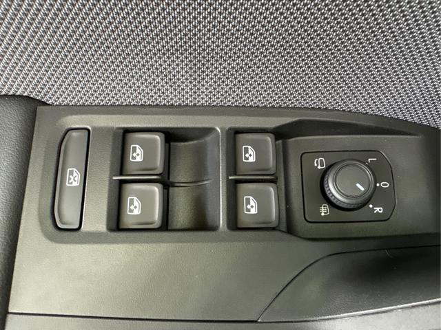 Seat / Leon / Blau / / / 1.5 TSI SHZ ACC RFK PDC 