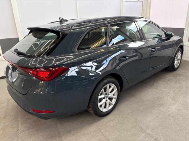 Seat / Leon / Blau / / / 1.5 TSI SHZ ACC RFK PDC 