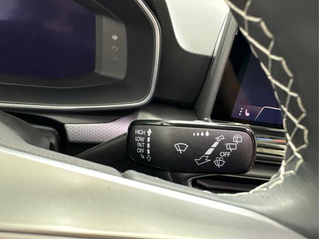 Seat / Leon / Blau / / / 1.5 TSI SHZ ACC RFK PDC 