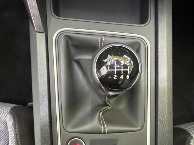 Seat / Leon / Blau / / / 1.5 TSI SHZ ACC RFK PDC 