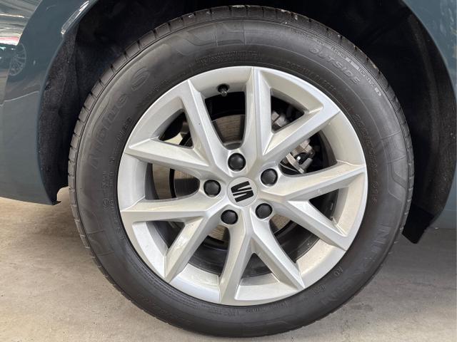 Seat / Leon / Blau / / / 1.5 TSI SHZ ACC RFK PDC 