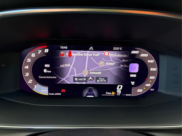Seat / Leon / Schwarz / / / 1.5 TSI MATRIX NAVI SHZ RFK KESSY