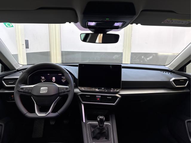 Seat / Leon / Schwarz / / / 1.5 TSI MATRIX NAVI SHZ RFK KESSY