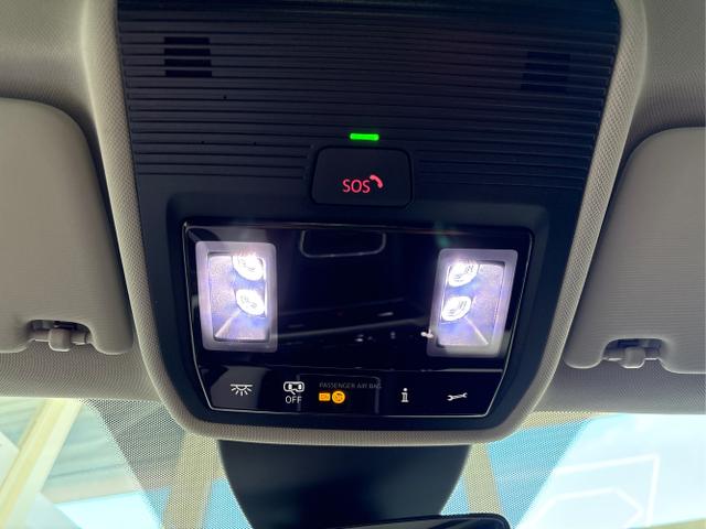 Seat / Leon / Schwarz / / / 1.5 TSI MATRIX NAVI SHZ RFK KESSY