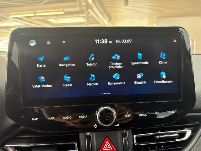 Hyundai / i30 / Blau / / / DCT ACC NAVI RFK WP 