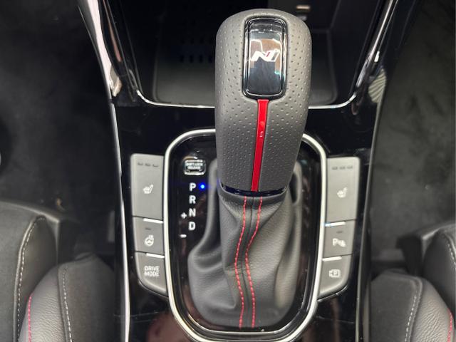 Hyundai / i30 / Blau / / / DCT ACC NAVI RFK WP 