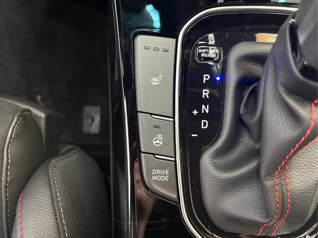 Hyundai / i30 / Blau / / / DCT ACC NAVI RFK WP 