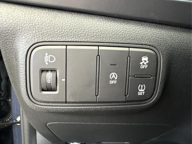 Hyundai / BAYON / Grau / / / DCT NAVI RFK PDC 