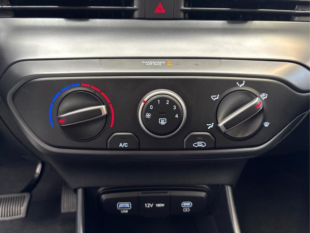 Hyundai / BAYON / Grau / / / DCT NAVI RFK PDC 