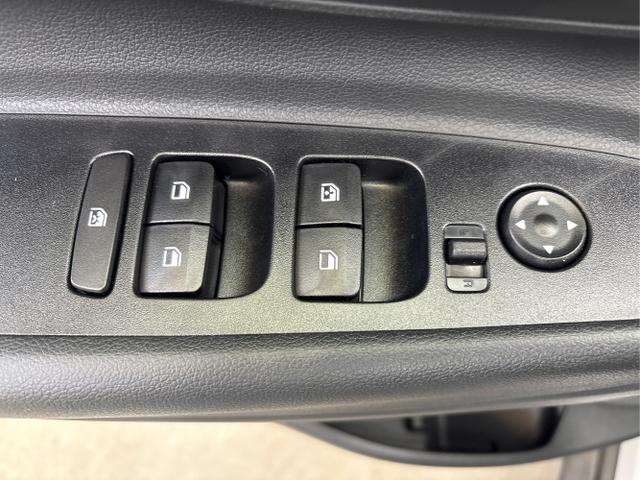 Hyundai / BAYON / Grau / / / DCT NAVI RFK PDC 