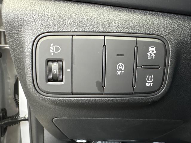 Hyundai / BAYON / Grau / / / DCT NAVI RFK PDC 