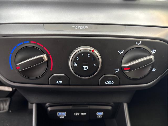 Hyundai / BAYON / Grau / / / DCT NAVI RFK PDC 