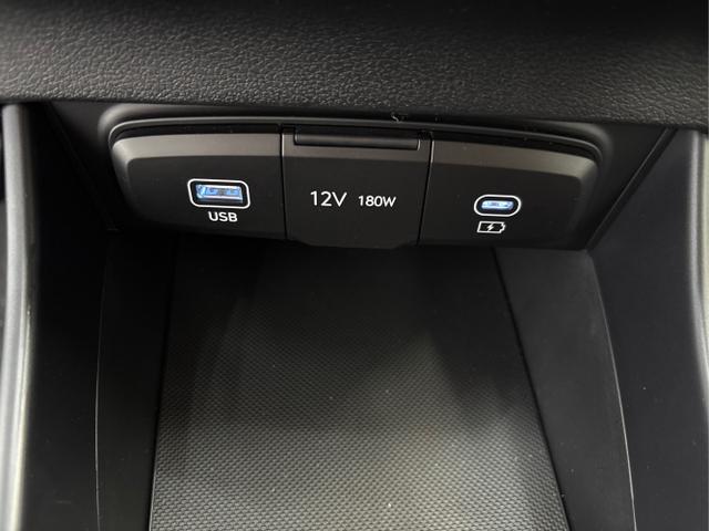 Hyundai / BAYON / Grau / / / DCT NAVI RFK PDC 