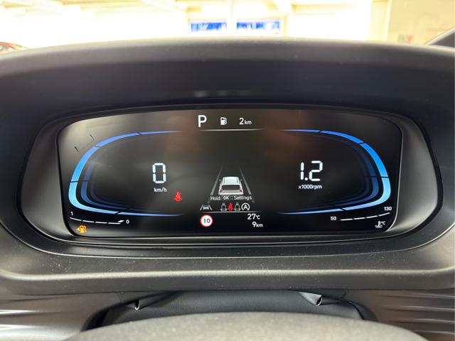 Hyundai / BAYON / Weiß / / / DCT NAVI RFK PDC 