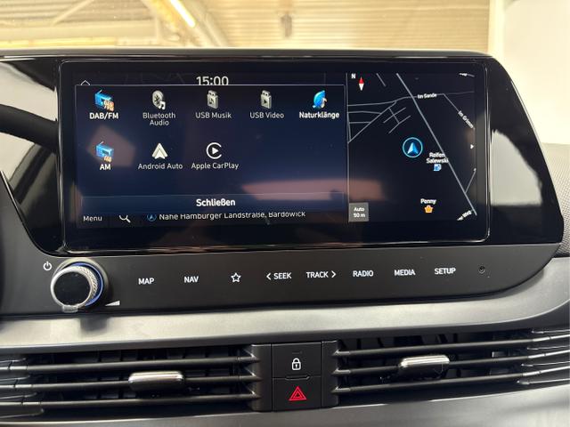 Hyundai / BAYON / Weiß / / / DCT NAVI RFK PDC 